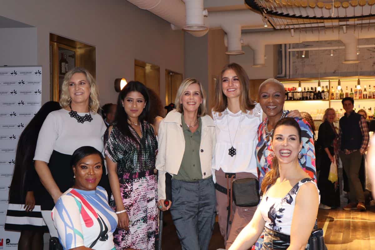 SAMANTA BULLOCK, BELEZA INCLUSIVA