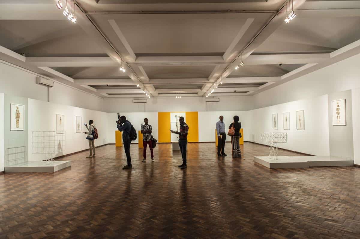 THIS IS NOT A WHITE CUBE | PEDRO PIRES: pH7 – INTERFACES \ CORPO E ARQUITECTURA