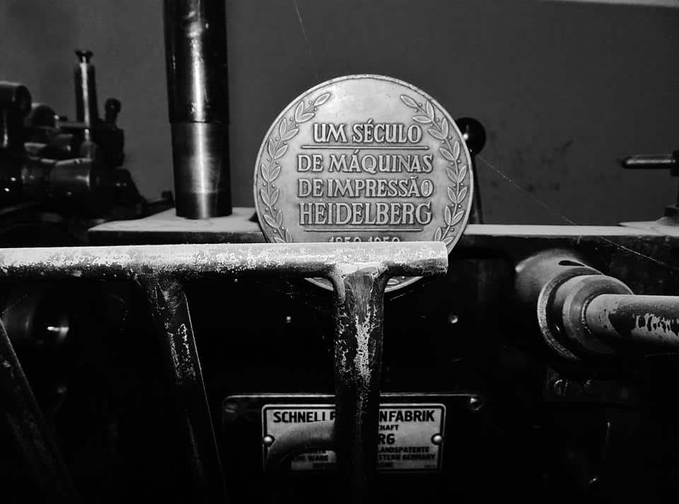 INDIRA GRANDÊ | Tipografia Coriimba