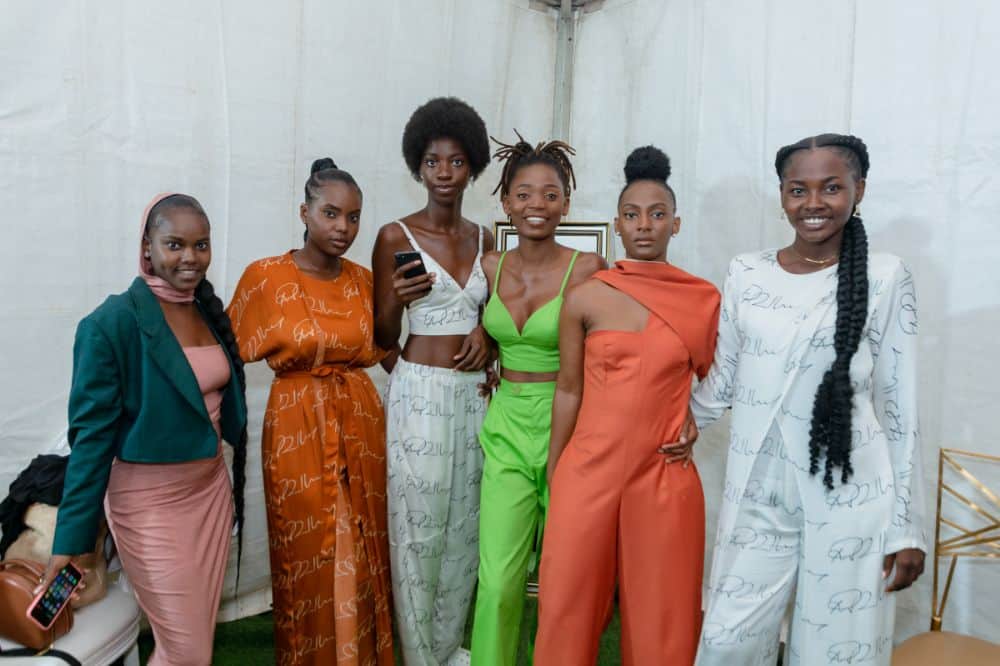 LEVELZ BY ROSE PALHARES