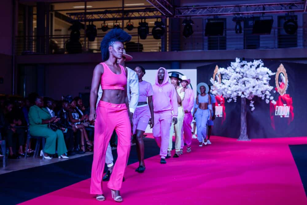 FASHION WEEKEND ANGOLA