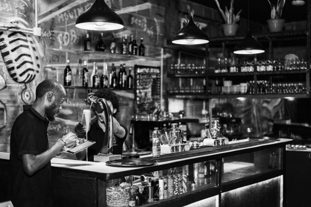 RESGARTE TEATRO BAR: ARTE - PARA TODOS OS SENTIDOS