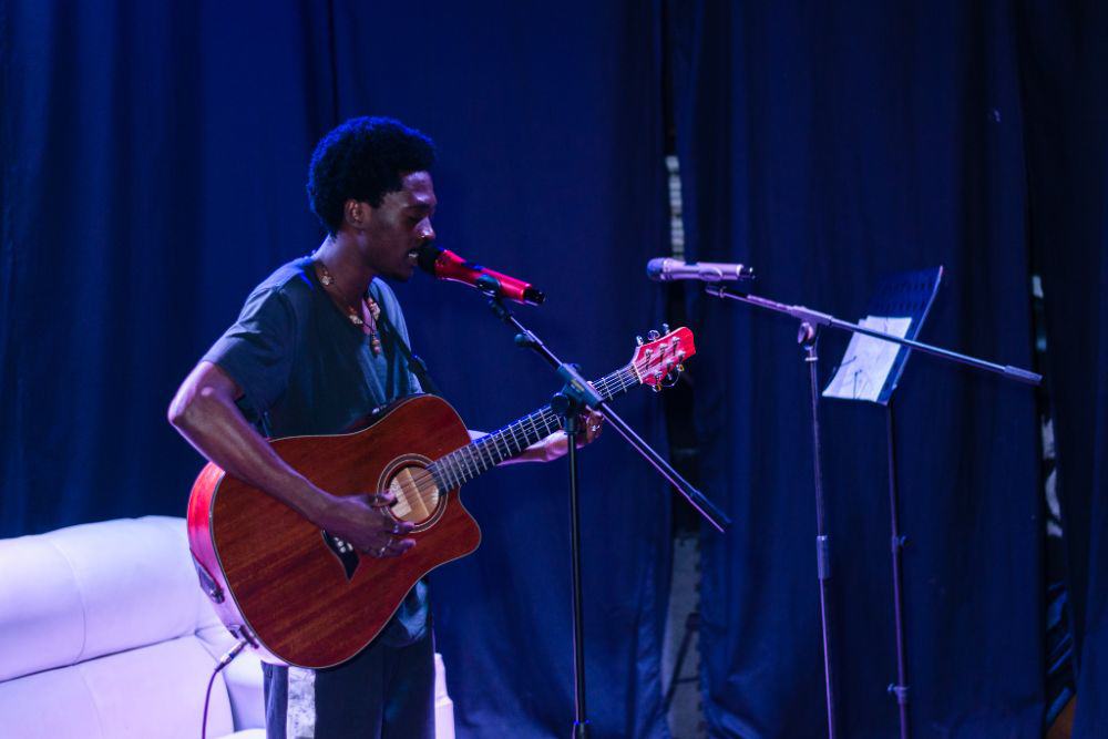 RESGARTE TEATRO BAR: ARTE - PARA TODOS OS SENTIDOS