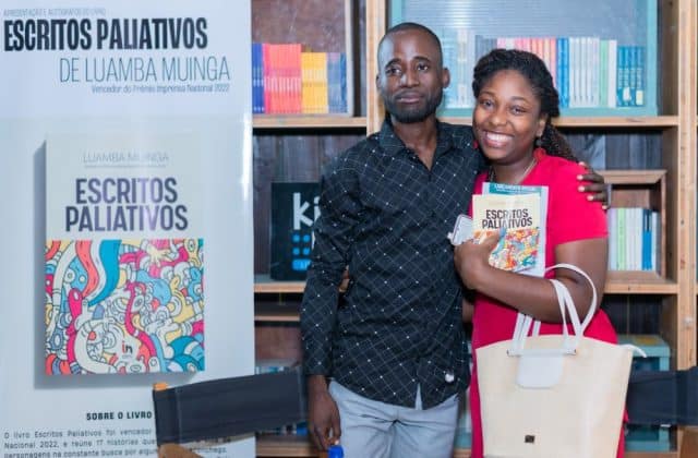 Capa do livro 'Escritos Paliativos' de Luamba Muinga - Literatura angolana